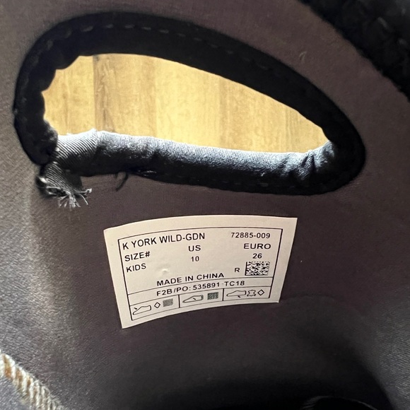 Colorful Patterned Bog Boots - Picture 3 of 4